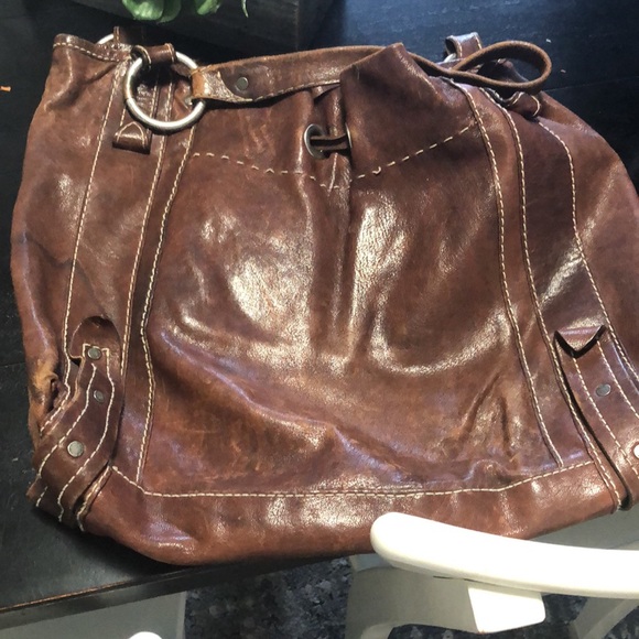 COPY - Abercrombie and Fitch Distressed Leather Bag - Picture 11 of 14